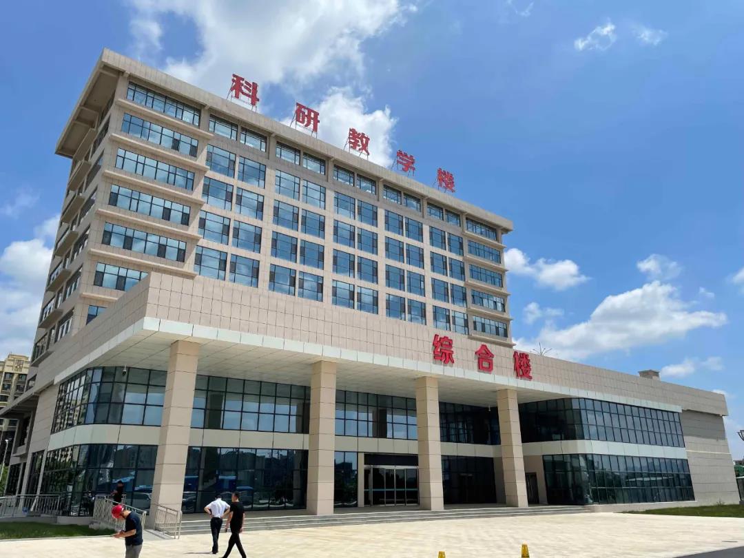 1631088442900608.jpg 1631088442900608.jpg